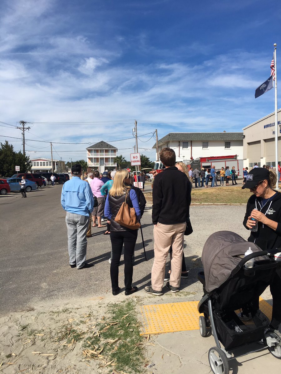 Cindy_S17's tweet photo. Standing in line to vote for @realDonaldTrump in SC!!It feels good 2help #DrainTheSwamp! #JustVoteTrump peeps Let's #MakeAmericaGreatAgain🇺🇸 https://t.co/la12BRDvmN