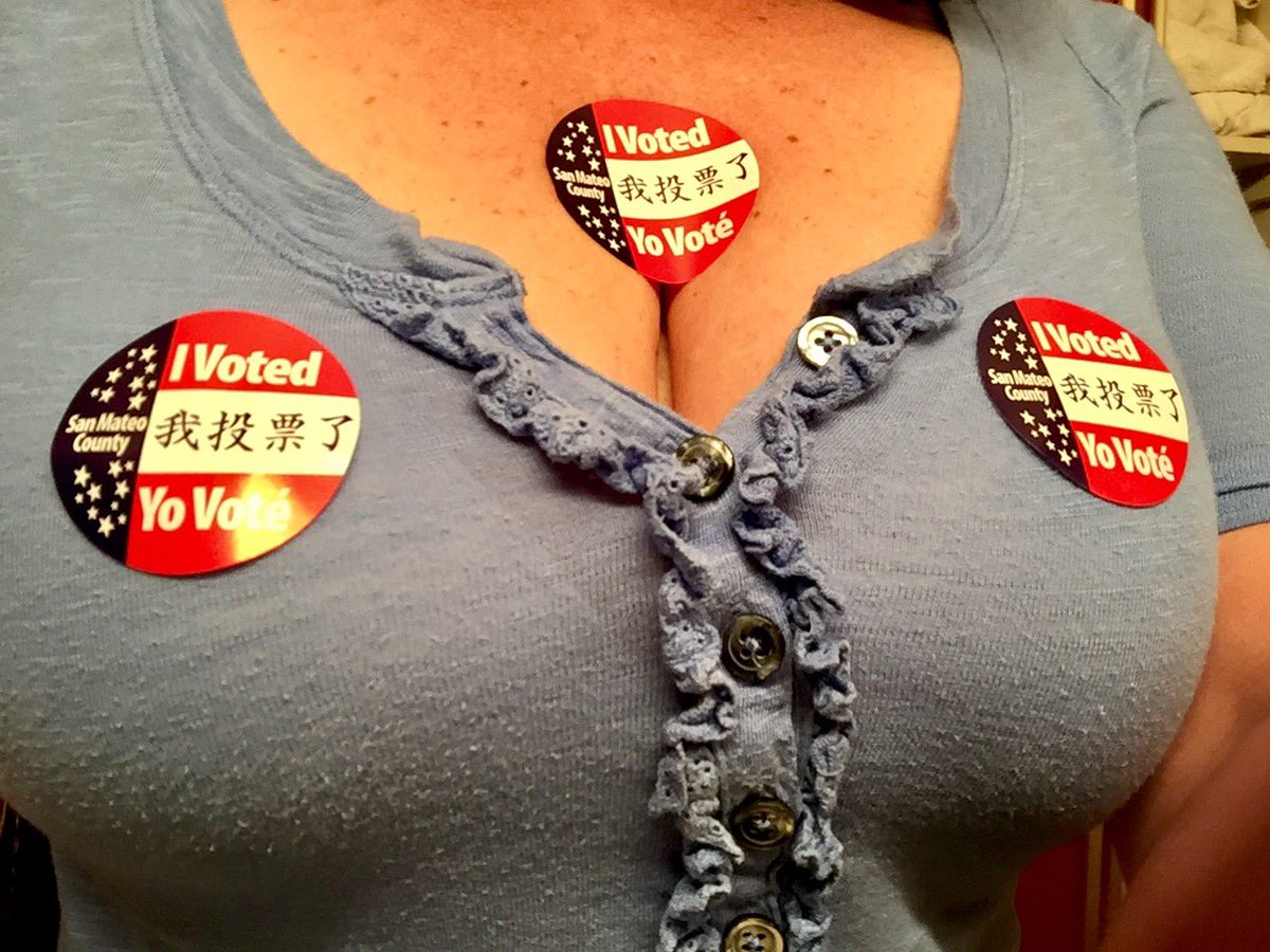 jdthlangston's tweet photo. I proudly voted for Madame President Hillary Clinton!!💕💙💕 https://t.co/omhzBHRUE8