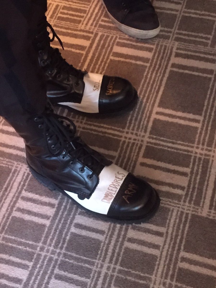 wizardingworld's tweet image. In case you had any doubt about Ezra Miller's superfan status, look what he wrote on his shoes at the #FantasticBeasts New York junket!