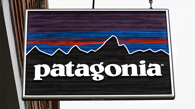 Adweek's tweet photo. .@Patagonia closed all its stores for #ElectionDay to encourage voting: https://t.co/Pz8lJeZk02 https://t.co/RMQjtLKVDN