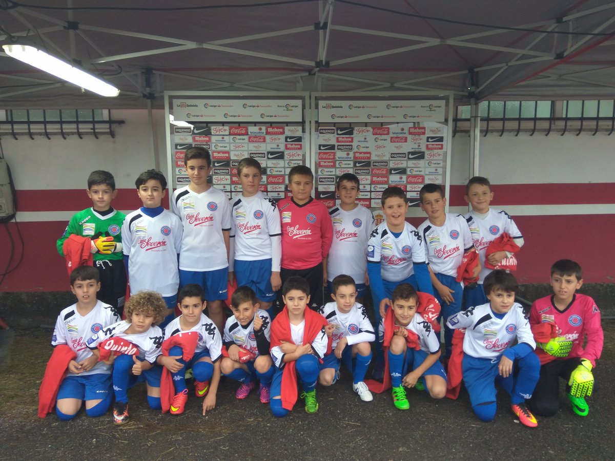 UNIPES's tweet photo. Estos son los chicos afortunados del Navia que saldrán a pelotear con los jugadores del @RealSporting en el entrenamiento #SportingYou https://t.co/5oUyEOciPV