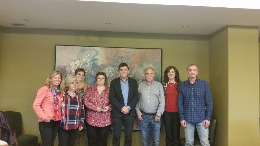 Gacetín Madrid (@gacetinmadrid) on Twitter photo .@fespugtmadrid se reúne con <a href="/carlosandradas/">Carlos Andradas</a>, rector de la Universidad Complutense de #Madrid <a href="/unicomplutense/">Complutense</a> gacetinmadrid.com/fesp-ugt-madri… .@fespugtmadrid se reúne con <a href="/carlosandradas/">Carlos Andradas</a>, rector de la Universidad Complutense de #Madrid <a href="/unicomplutense/">Complutense</a> gacetinmadrid.com/fesp-ugt-madri…