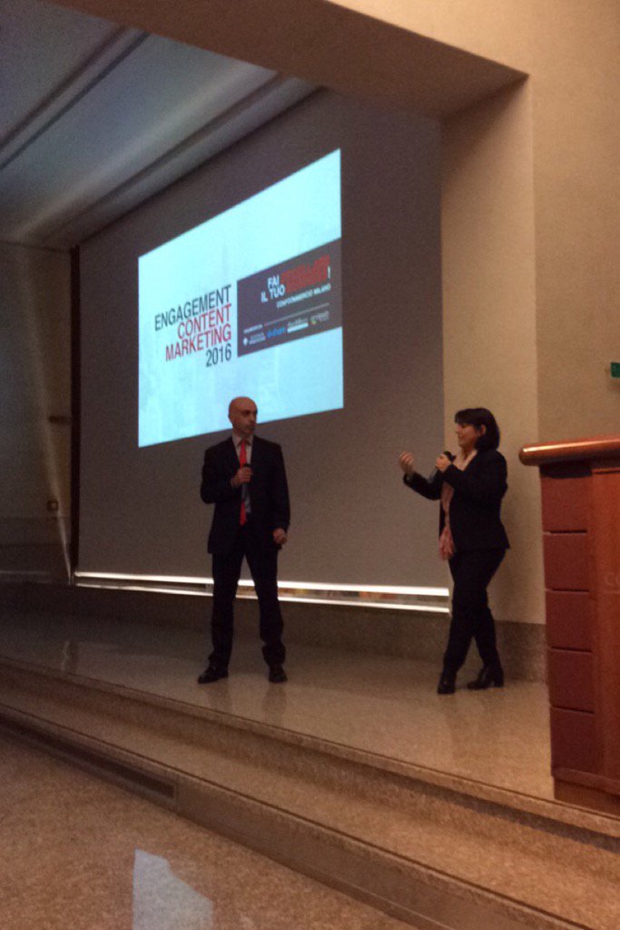 SIMO2's tweet photo. @39webmarketing dialoga con il pubblico #ECM16 #Milano https://t.co/HIVoOmrnxK