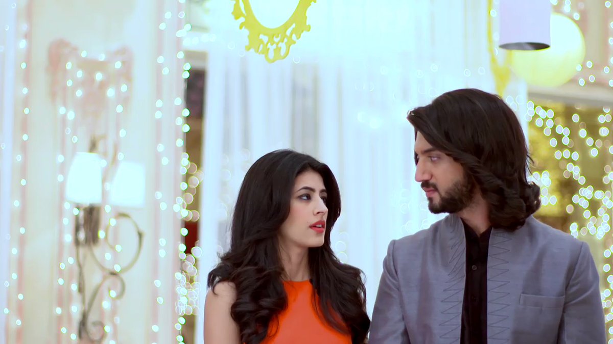 ZulfySOberoi's tweet photo. Here's to the FUTURE

#Ishqbaaaz https://t.co/cS11lAPZp4