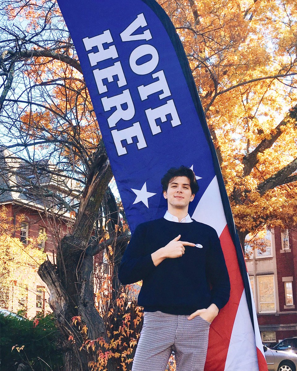 MagicMan's tweet photo. Just voted and you should too! #ImWithHer https://t.co/Pc5uwvHnS2