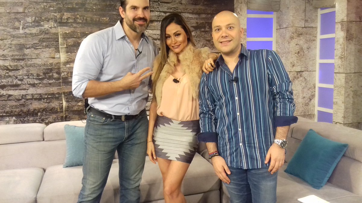 canal28nl's tweet photo. #NuncaLeDigasAUnaMujer que no vea @vidayestilo_tv.

#PonleEnEl28 estamos en vivo, tenemos boletos para #CieloMágico
#Canal28 #157Cable https://t.co/3g309Wv8EV