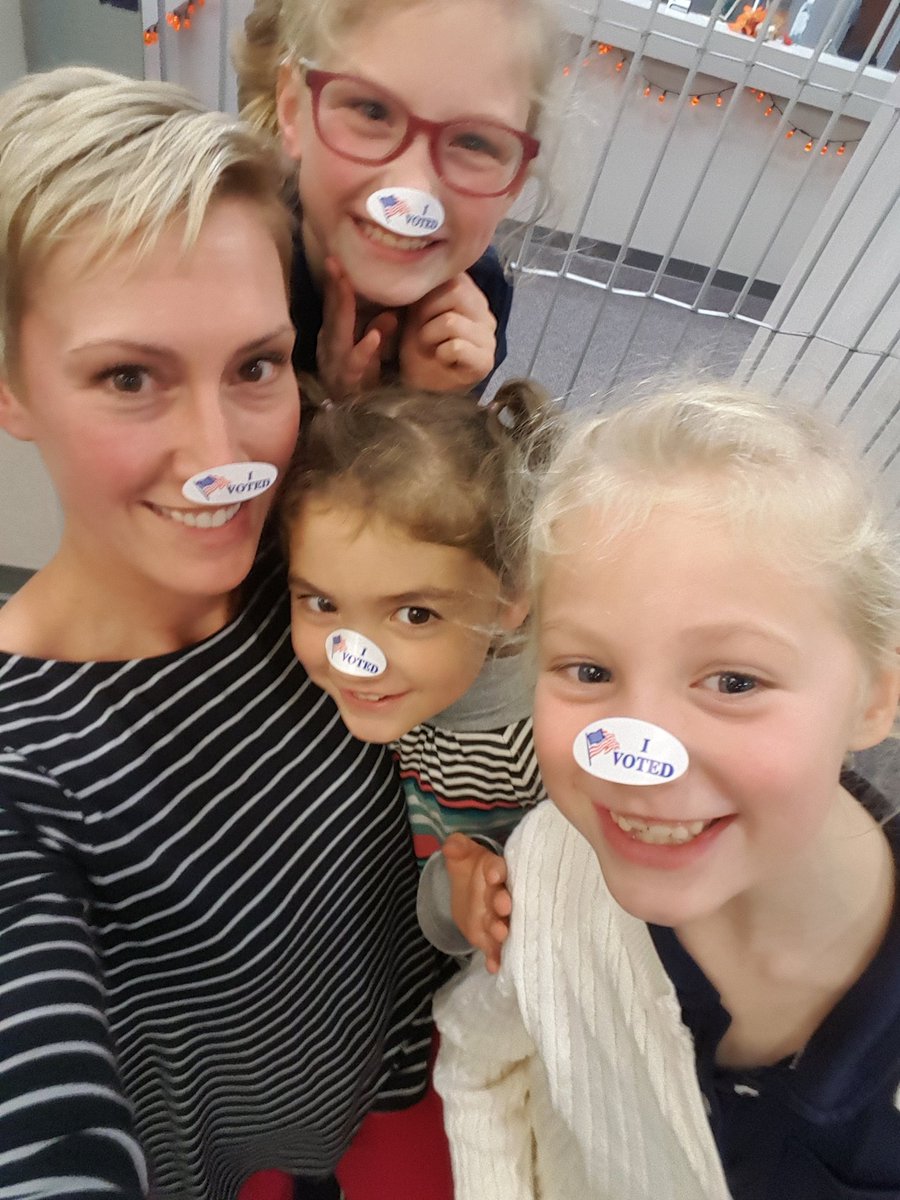 MerrittCom's tweet image. #imwithher2016 #futurepresidents #we'rewithher