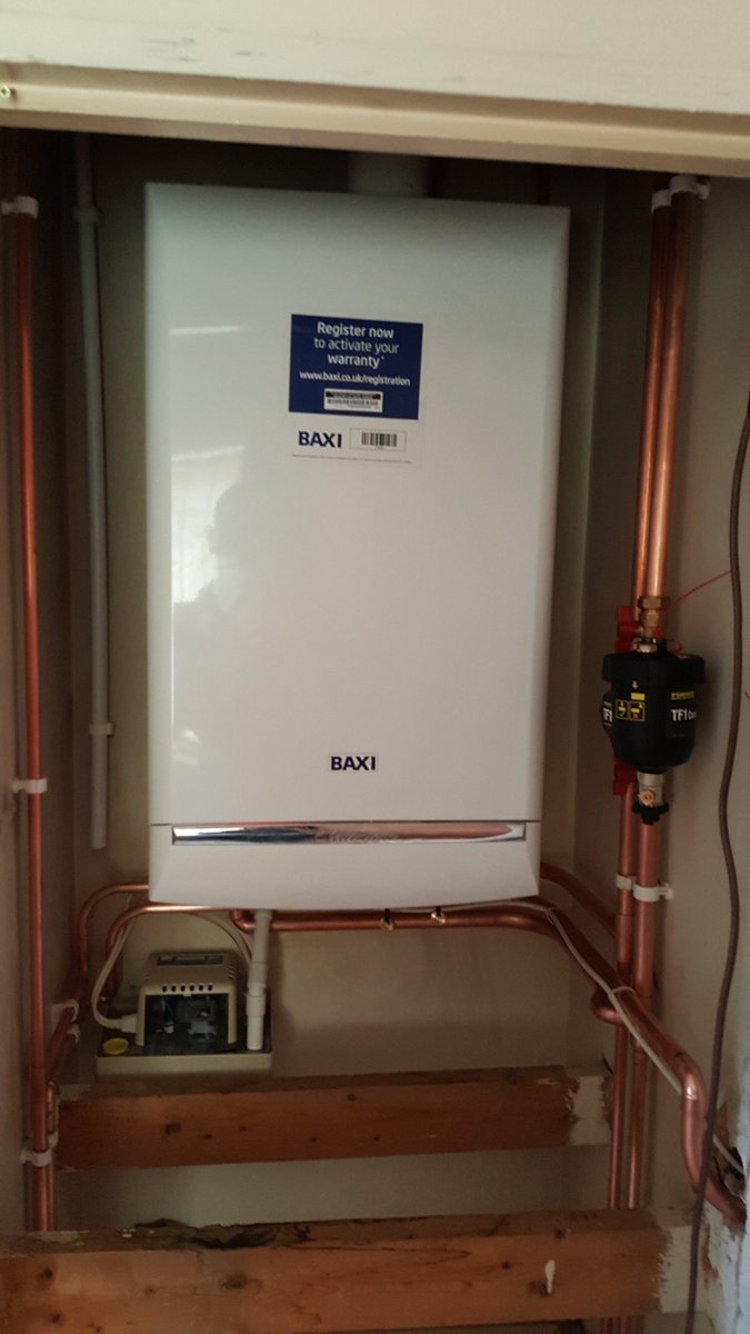 heatsource1's tweet photo. @baxiboilers @Fernox customer happy with a new baxi platinum 33 combi and it's 10 years warranty. #heatingonfull https://t.co/b2dTkCEc3i
