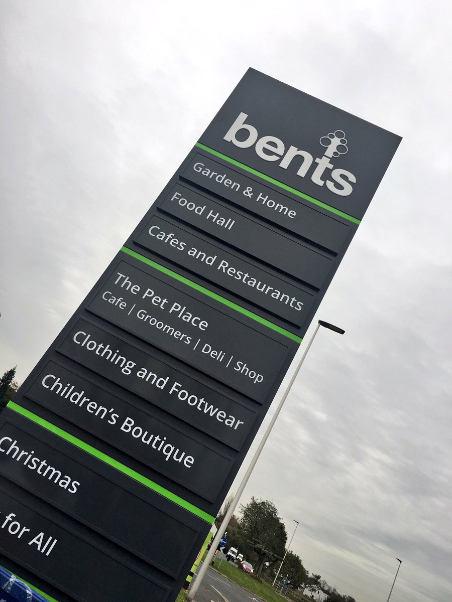 Installation complete <a href="/BentsGardenHome/">Bents Garden & Home</a> of two new 5m totem signs #signage