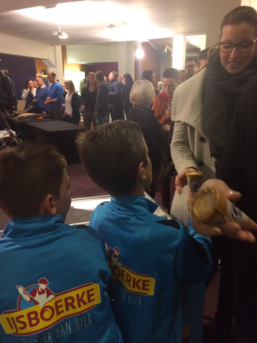 Gratis ijshoorntjes <a href="/IJsboerke/">IJsboerke</a> voor alle bezoekers <a href="/AudiBENL/">AudiBENL</a> Night #Turnhout @UtopolisBelgium <a href="/peeters_yves/">Yves Peeters</a> @Styn_Mertens #pleziervanhier