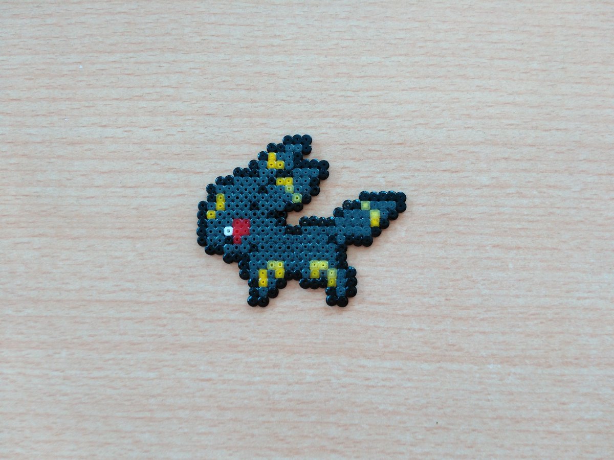 Pomatsy's tweet image. Estos son los 2, cuál prefieres? ^^ Los dos cuestan 2€. Los gastos de envío son 3€ y la compra a través de la página :)