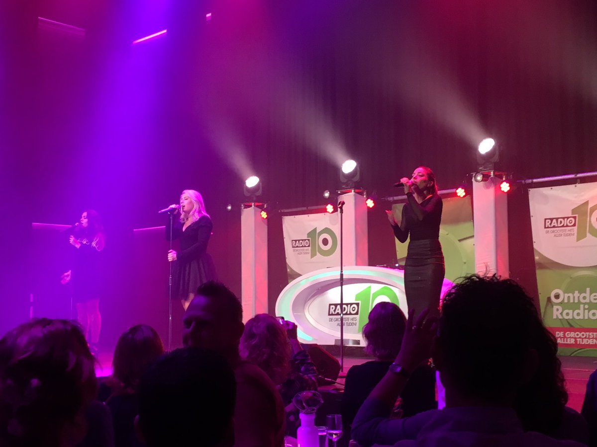 Radio10DriveIn's tweet image. Zaterdag 5 November stond Radio 10 in Tilburg met Lindo Duvall en in Uden René Verkerk . Op beide bedrijfsfeesten ging het dak er af!