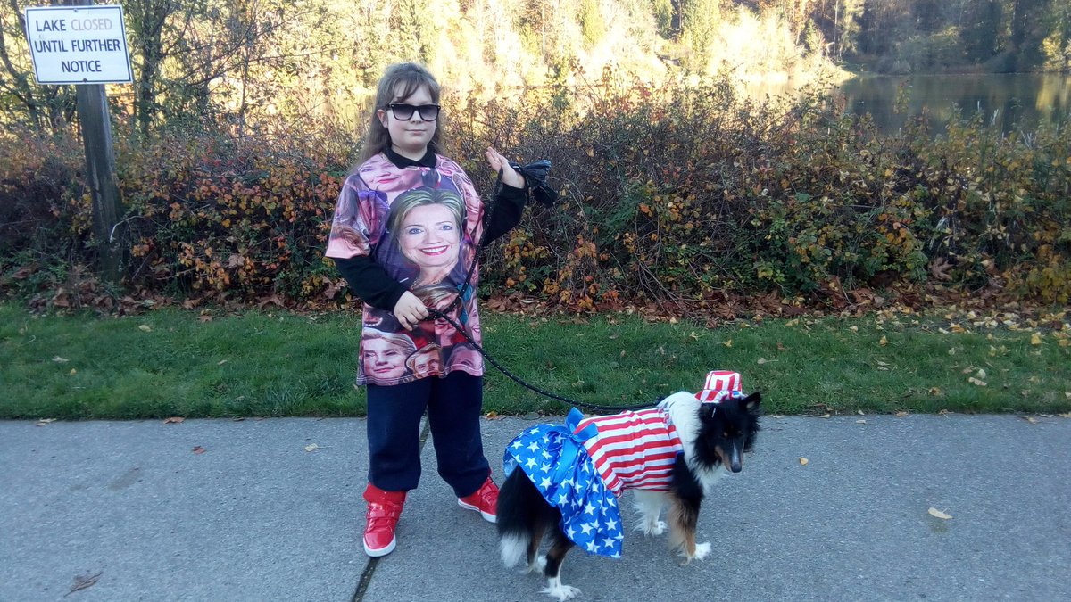 CharlieHackett8's tweet photo. Been helping get out the #HillaryClinton votes!
Trump people are SO DEPLORABLE they swore & flipped off a 10yr old child
#BreakingGlass2016 https://t.co/dvY3PviVkg