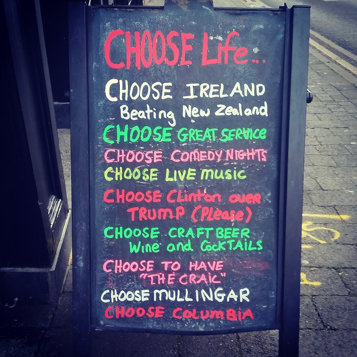 rossbrunton's tweet photo. #ElectionNight #Election2016 #Trump #Clinton #Trainspotting2 #humor #Marketing https://t.co/gi1nk1Jk4C