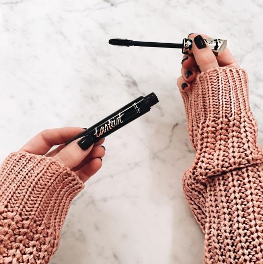 tartecosmetics's tweet photo. Get your lashes looking right everytime with our #tarteist #lashpaint mascara! via @somewherelately https://t.co/VKKxihMQ2s