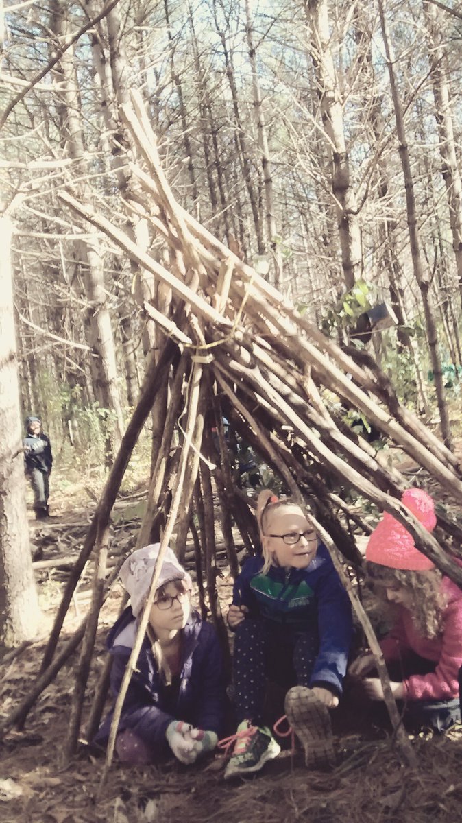 "This is how we used to play as kids."
-Parent Volunteer 
#forestschool #nostalgia #playmatters <a href="/ForestSchoolCan/">Forest School Canada</a> <a href="/ocdsb/">OCDSB</a> <a href="/BellsCornersPS/">Bells Corners PS</a>