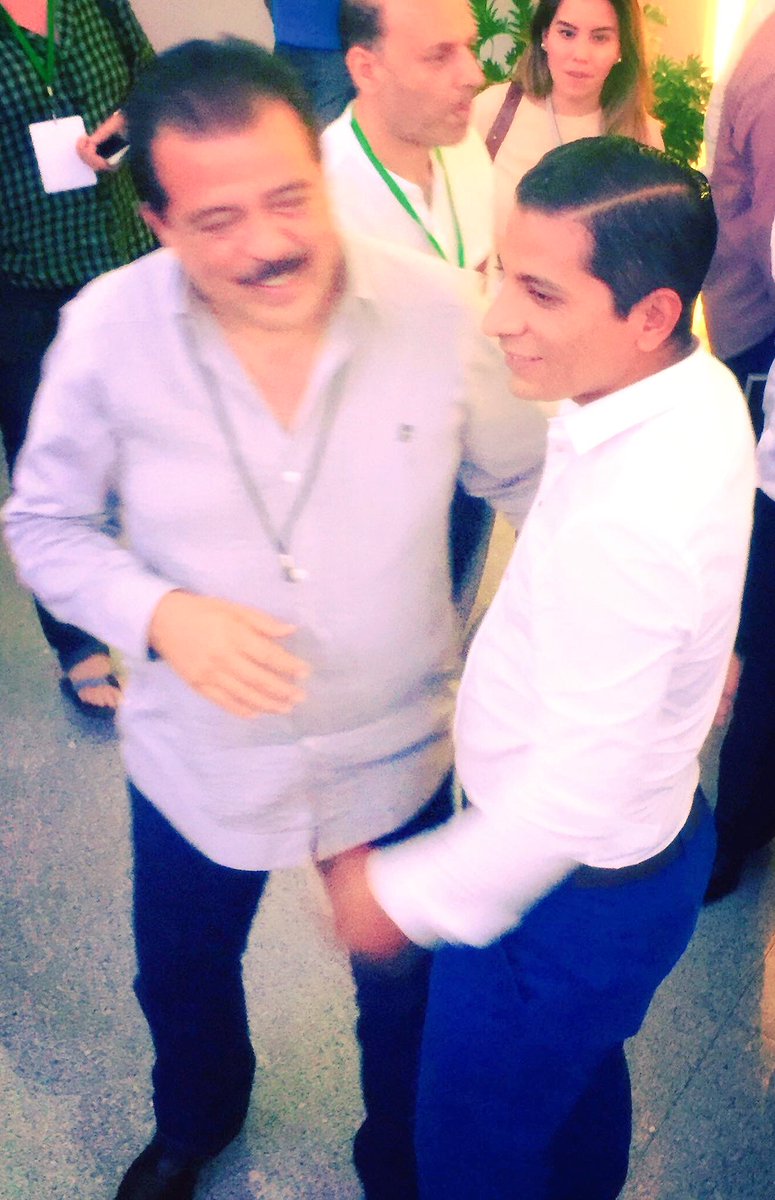 ManuelCardenasE's tweet photo. Gracias Subsecretario de  @SEDESOL_mx @EvielPM por su amistad y permitirme plantear temas que más le preocupan a la gente que menos tienen. https://t.co/3vUo4QOx5D