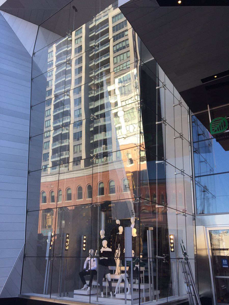nupressgroup's tweet photo. cable wall installation at Rideau Centre Ottawa Canada. Designed and engineered by @nupressgroup installed by the team at Verval https://t.co/cyJVHB6iR2