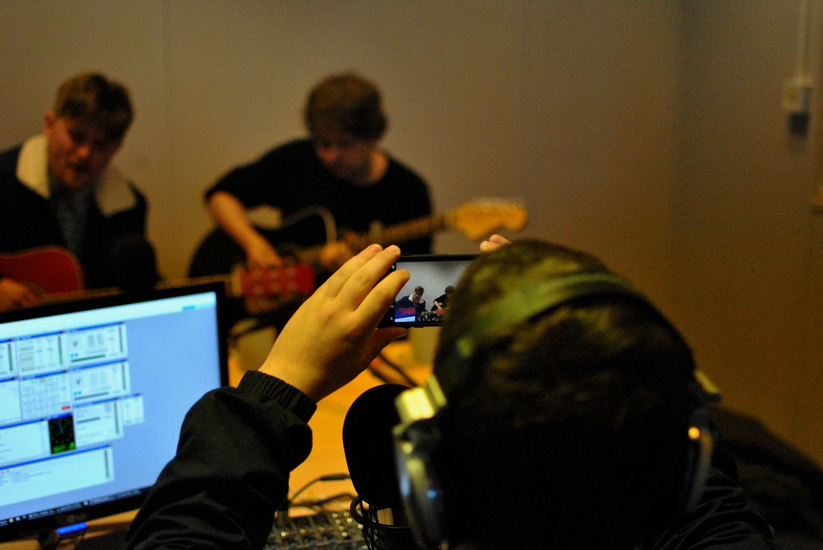 TheHubbuk tweet picture