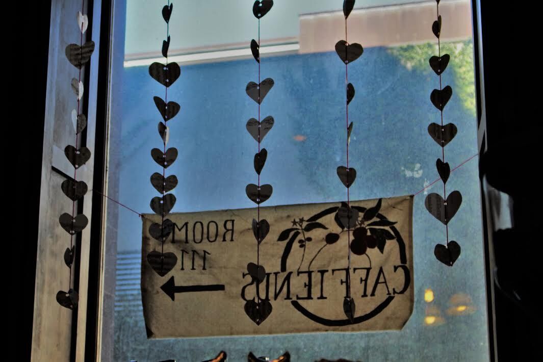 strandpaper's tweet photo. From Cozy to Aesthetic, we’ve got your Café needs covered! #strandartsandculture https://t.co/NkocuvejWG https://t.co/j4BGeksT7h