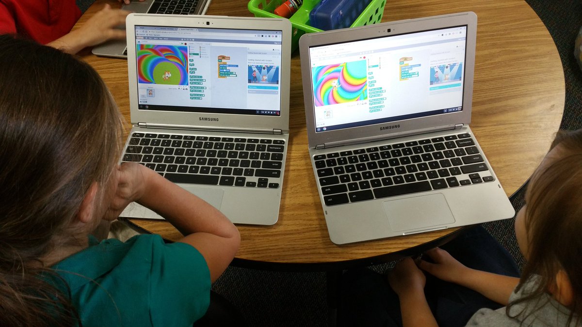 JulieStewartEDU's tweet image. Excited students using Scratch today! #StewartStarsEDU loving coding! #edtechlearning