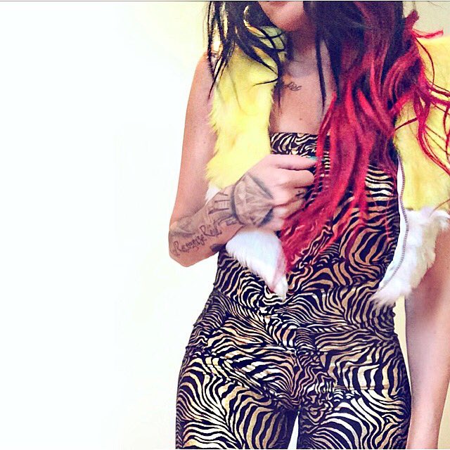 _KellyDempsey_'s tweet image. Picking out @rackaddik wardrobe for LA✈️ #designerkelly #projectrunwayjunior #rackaddik