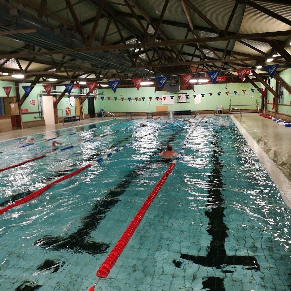 jbcsporttherapy's tweet photo. Still going strong..... #swimming #training #triathlon #coaching #gohard #trianglia #wint… https://t.co/KGCW6QenWN https://t.co/8wnhPPvun0