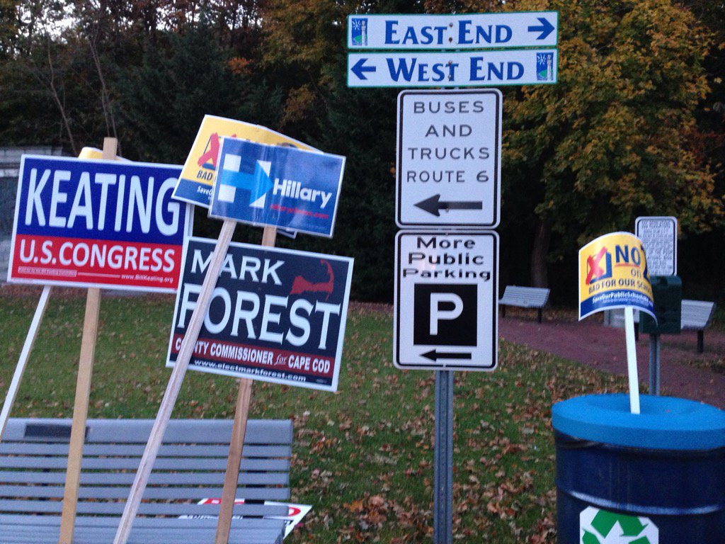 Mary Ann Bragg P Town Banner On Twitter The Signs Are On Their