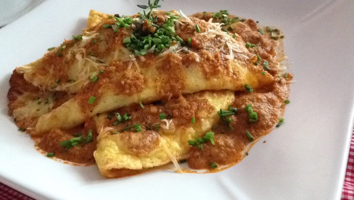 piridoxinaaa's tweet photo. #chefsproblems estar a dieta y preparar esto en la escuela https://t.co/GK6pYv5E7f