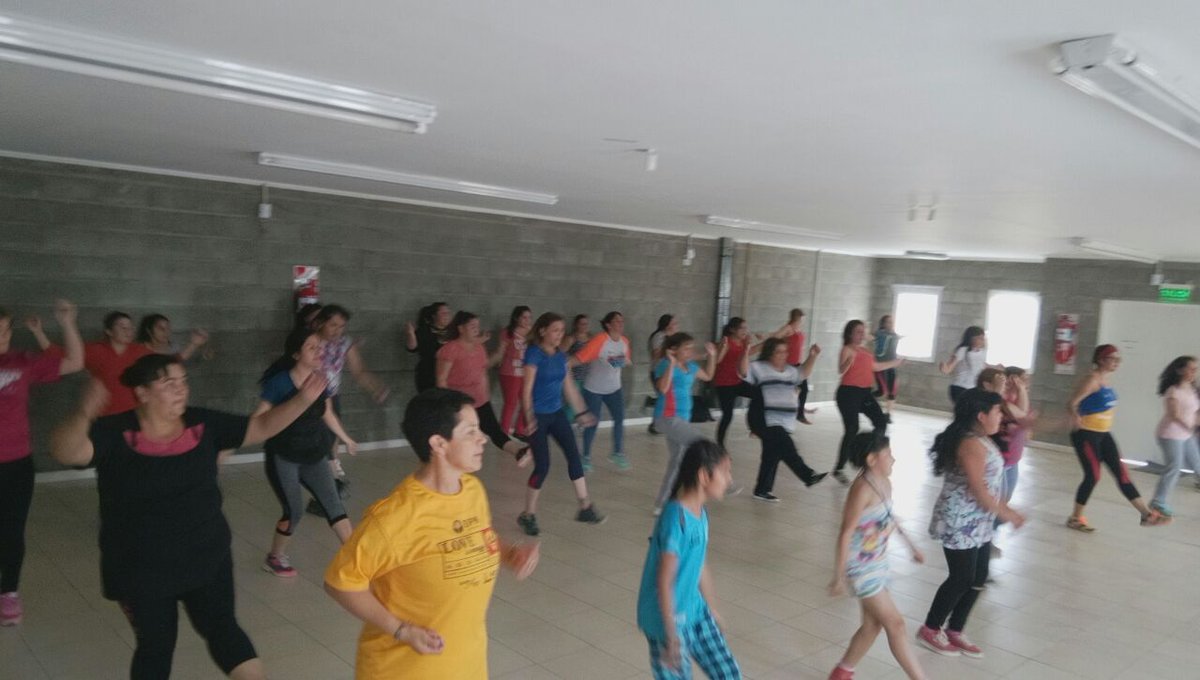 DanielBongiovan's tweet photo. A full Arroyito con los prof del #instructorado método #baelee #yoelijo #Neuquén #Saludable #juntospodemosmas https://t.co/PSuCcWnwdj