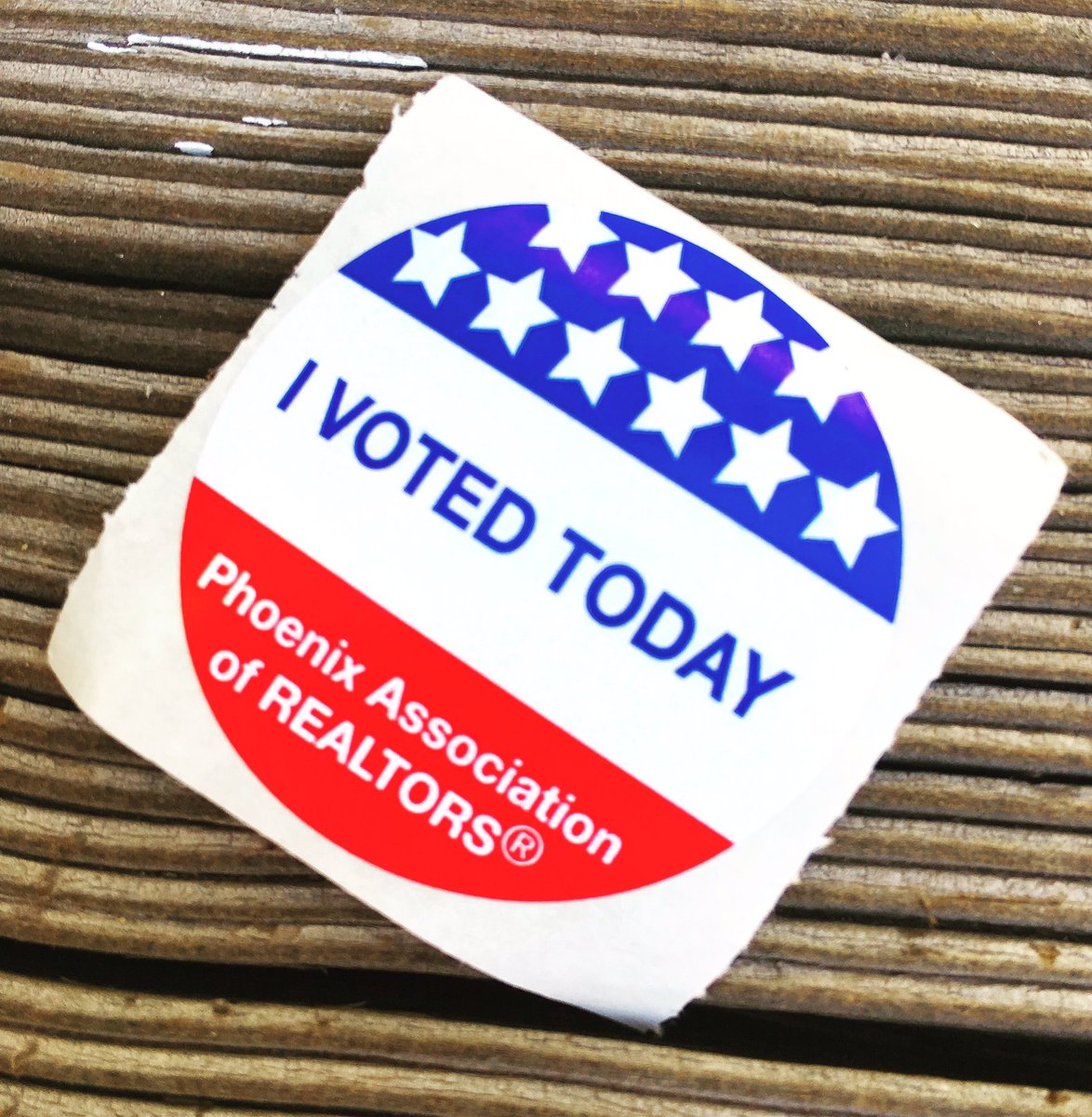 Now here's a fashion accessory that looks good on EVERYONE. #vote