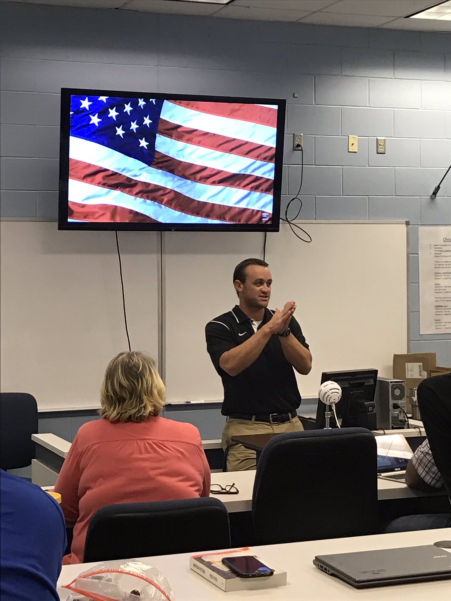 RISDintech's tweet photo. #reflectiontuesday final round. English & Math sharing their tech toolbox. Coming soon to podcast! #risdintech #TechTuesday https://t.co/0Ubhb0pkmk