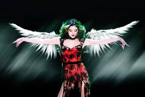 kindnesstan's tweet image. VOTE for @selenagomez as Artist Of The Year at the #AMAs 👍 SELENA ON AMAs