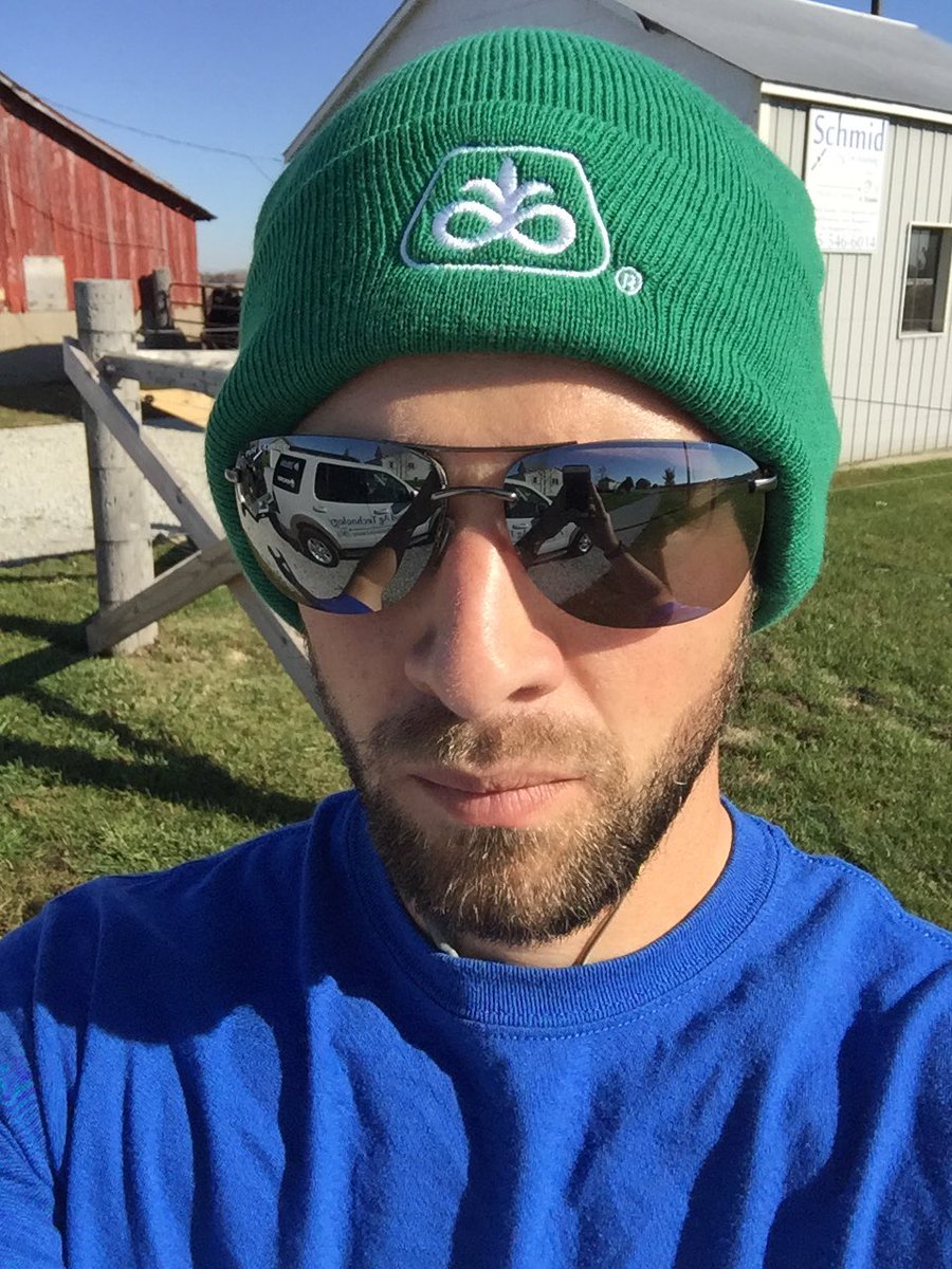 schmidagtech's tweet image. Another day out collecting dirt for @EncircaServices #fertility recommendations!! #vrt #dirtnerd