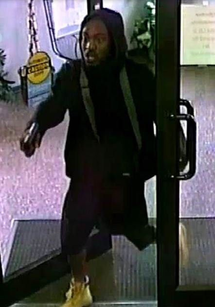 SLMPD's tweet image. Someone recognizes this bank robber! Let @STLRCS know @ 866-371-TIPS (8477). It&apos;s anonymous &amp;amp; you could be rewarded. ow.ly/EDGD305ZjcR