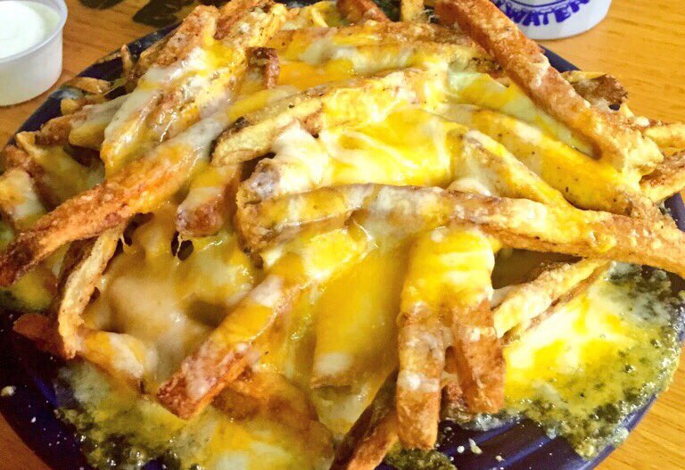 eskimojoes's tweet photo. So many decisions to be made today...let dinner be an easy one! #cheesefries #joeforprez 🇺🇸 https://t.co/Ef9yfvAkxZ