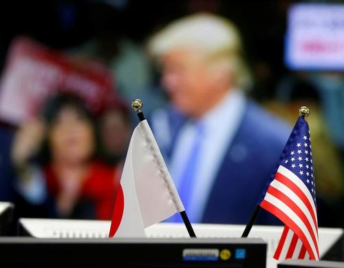 Reuters's tweet photo. Wall Street gets an #ElectionDay boost as traders bet on a Clinton win: https://t.co/GO3f88yJr4 https://t.co/1SDkmxIeSe