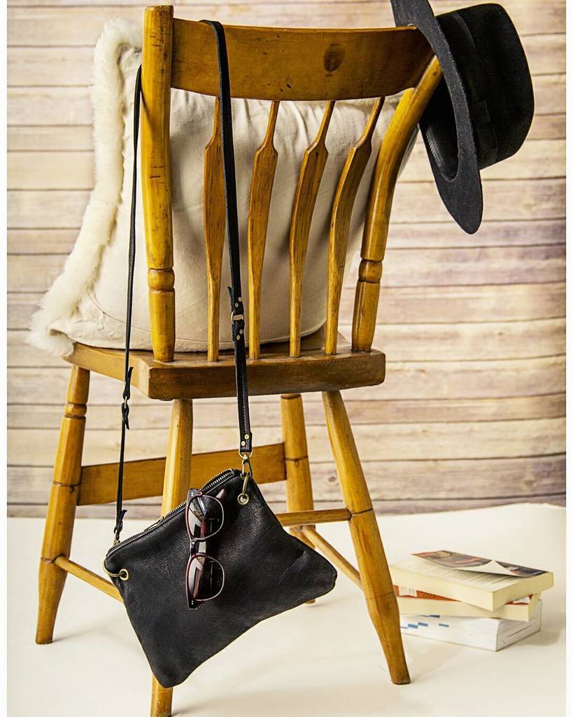 HeatherandHide's tweet photo. Do something fun on this #election2016 day and check out our products! #handbags #trianglebag https://t.co/n0F5cnJiHg