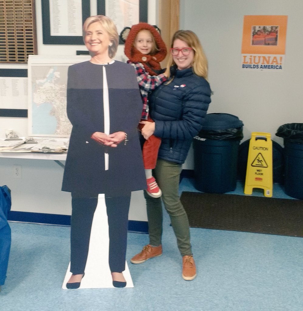 rachellybee's tweet photo. one of our littlest canvassers headed out for the evening shift πͺ #WIBackHer #Russ4WI https://t.co/fdOp3ZLANX