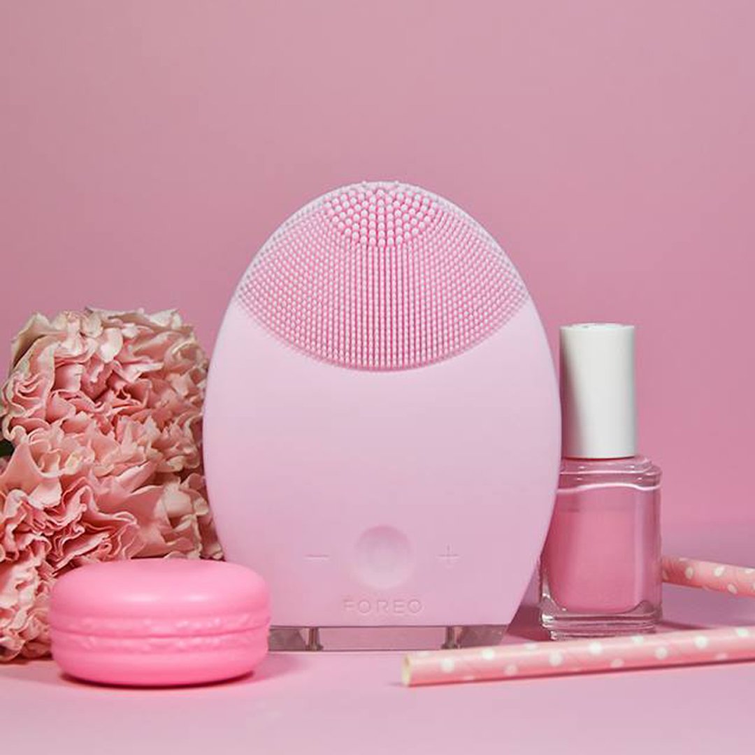 LustHaveit's tweet image. Discover why the Foreo Luna is the go to face brush of beauty professionals worldwide! Read up on our blog post here-bddy.me/2fQYwcy