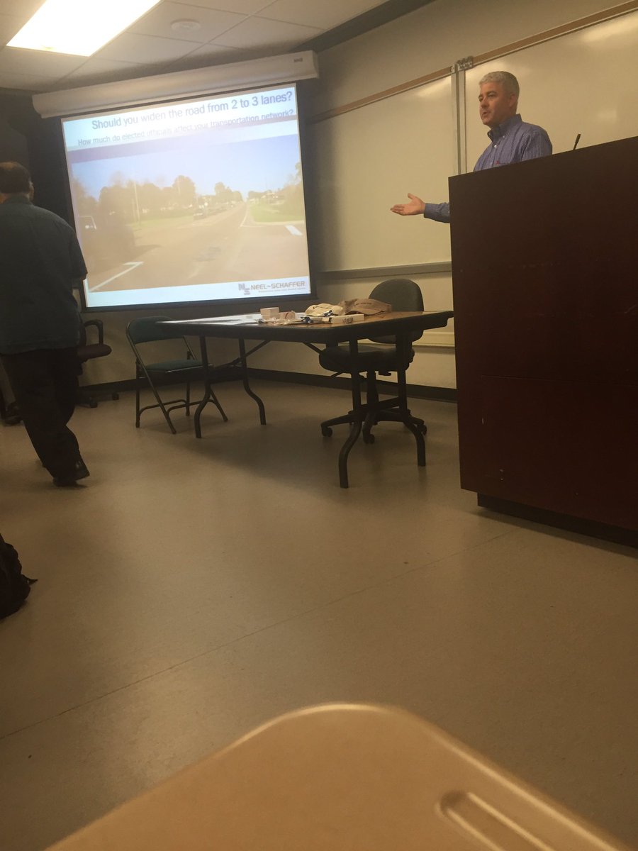 Python_2014's tweet photo. @drwaheeduddin #CE481 Interesting lecture from John and Bob. https://t.co/J9rbdUF510