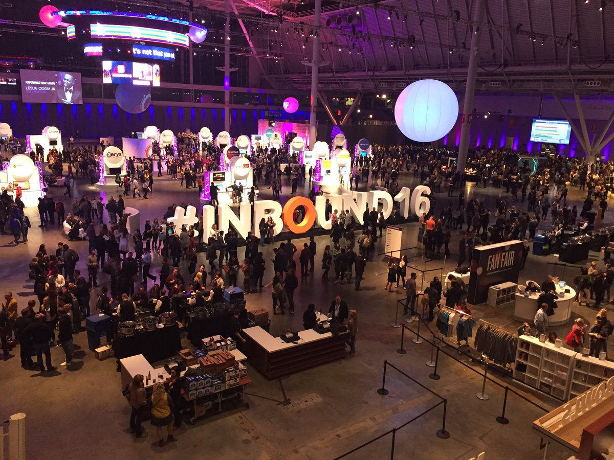 JulyNotJune's tweet photo. We work for the best agency! #inbound @HubSpot #hubspot2016 @liion_Mkt https://t.co/Aul5nPIOay