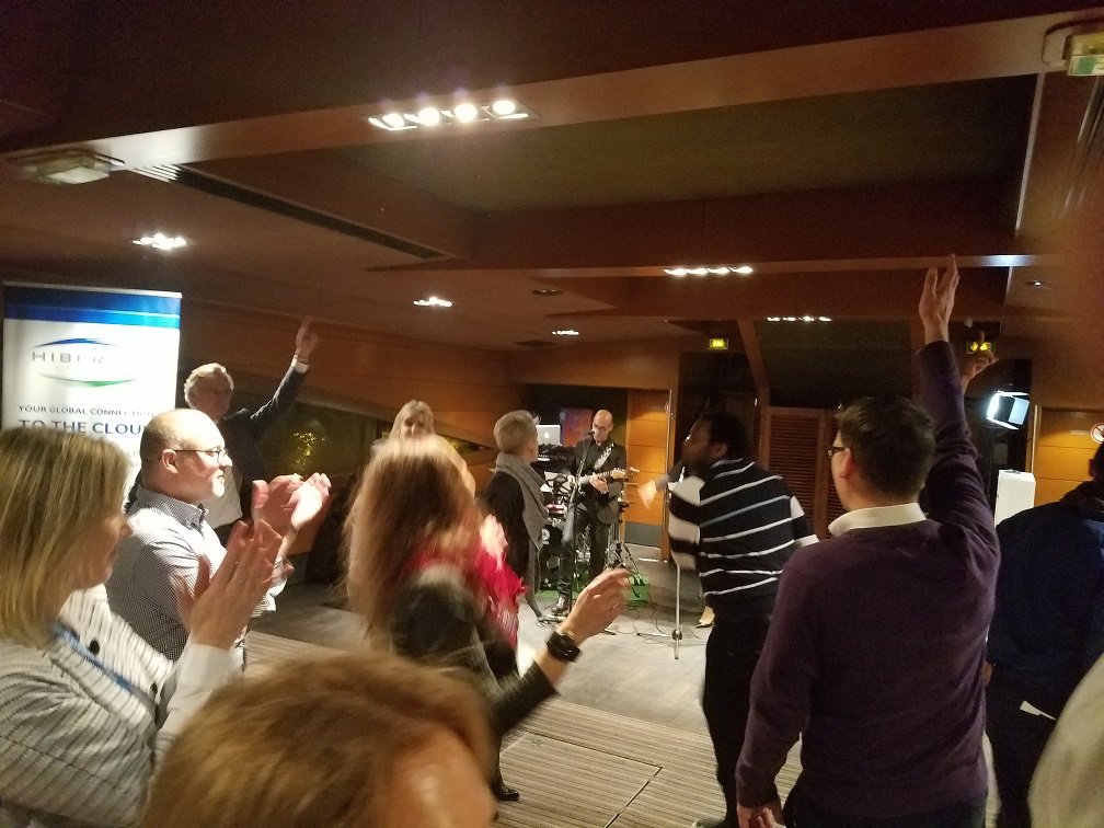 HiberniaNetwork's tweet photo. Together with @Equinix we hosted more than 200 guests last night for a breath-taking tour of Paris on the Seine River #CapacityEurope https://t.co/VjRIOJY8q1