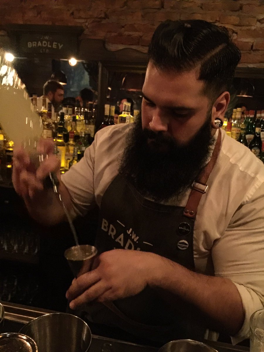 delibuenosaires's tweet photo. #capelargentina que delicia el pisco souer https://t.co/28J1gd5lvn