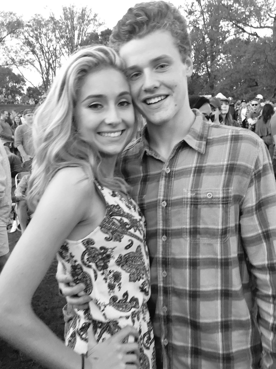 rs_seddon's tweet photo. Happy bday to a good friend !hope u had an awesome day #2yearmark @benlamon1 https://t.co/JnLZNgg0iL