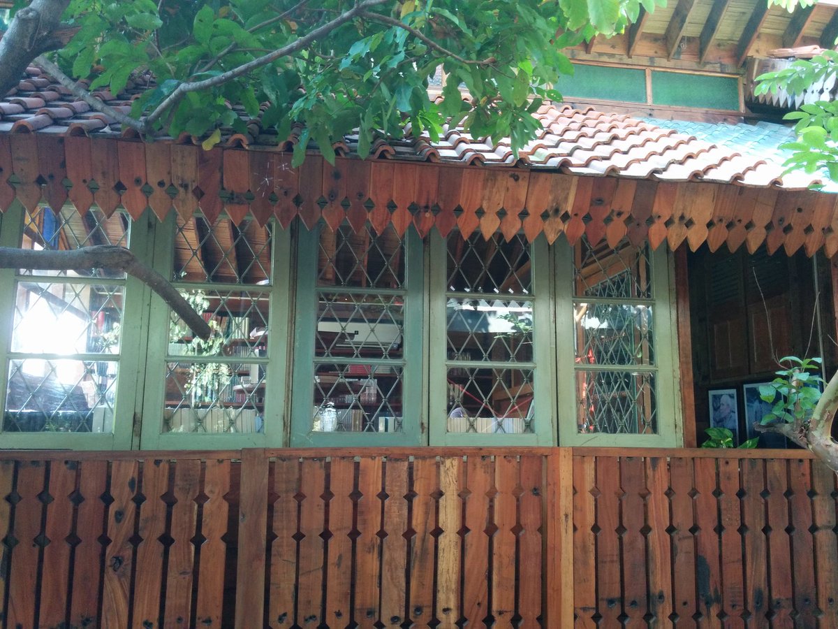 JJRizal's tweet photo. #tokobukukobam buat yg doyan buku sejarah ayo mampir ke @KomunitasBambu https://t.co/Gs6IMNQNAC