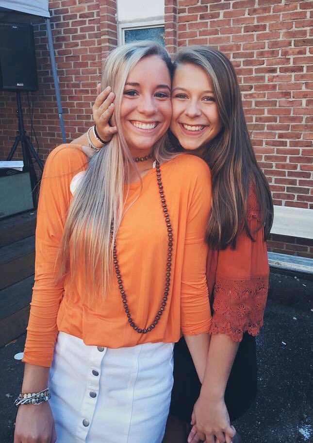sarahk128's tweet photo. HAPPY BIRTHDAY meggie bear !!! lylas stay beautiful ❤️ https://t.co/Aipqry6b1k