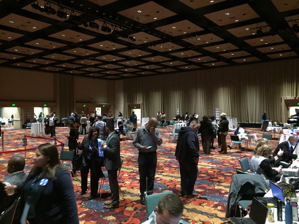 starwatchtim's tweet image. Dem watch party crowd down to die-hards and media. #indems #INvotes