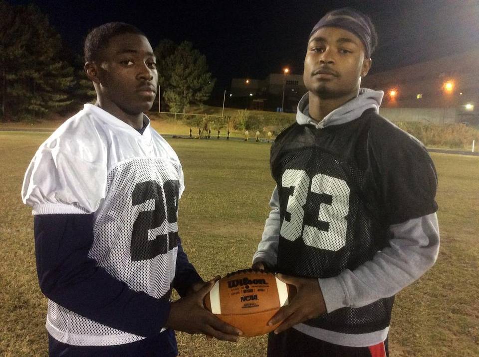 LouatTheState's tweet photo. Players of Week: @Griffins_FB running back duo has big part in record-setting night (W/Video) https://t.co/jWu7e0qhW6 https://t.co/Kc3srQ4jPx