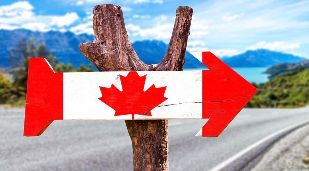 Government of Canada's immigration website went down tonight... ow.ly/S6Ob305ZFa1 #election2016 #electionnight